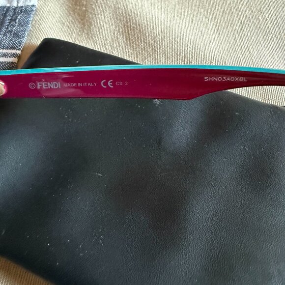 Fendi Sunglasses - Picture 4 of 4